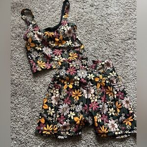 Gilly Hicks Floral Set